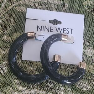Nine West Black and Gold Marbled Earrings